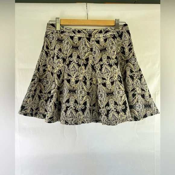 ✨ Flirty Short Circle Skirt - Deconstructed Paisley Print ✨ - Picture 3 of 11